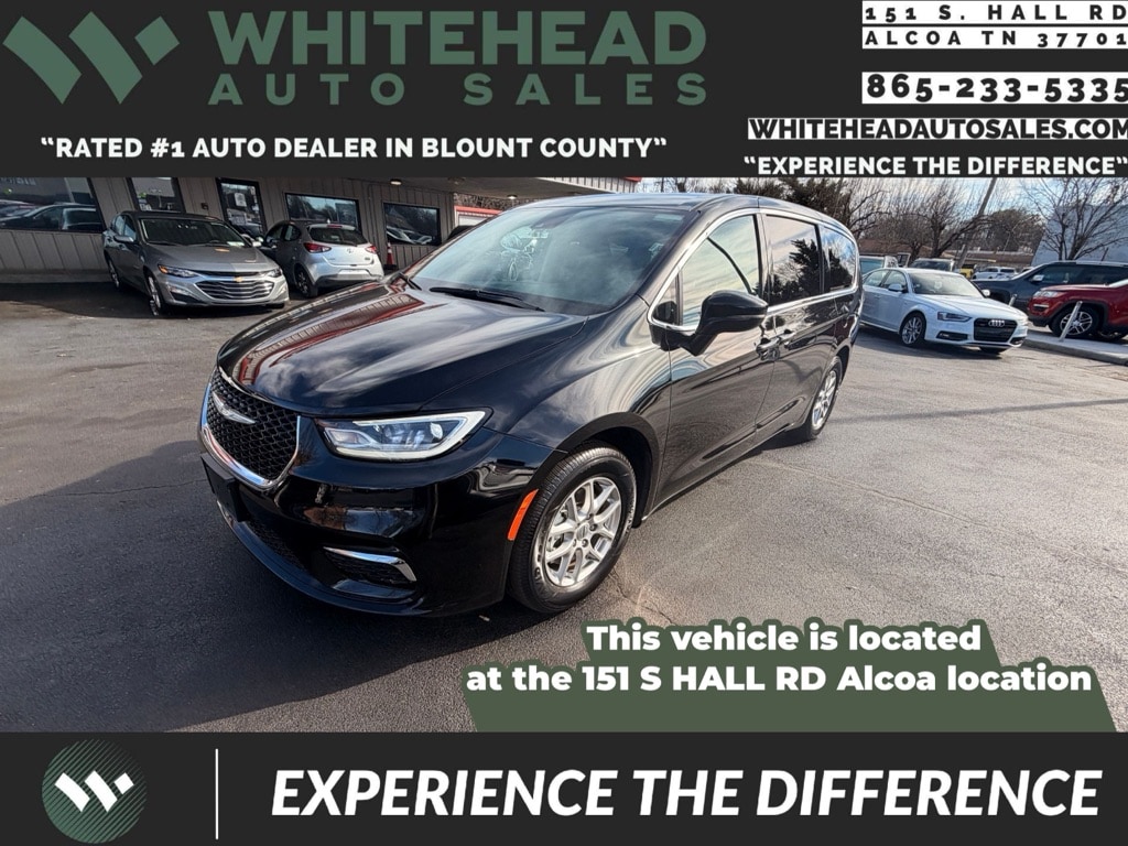 2024 Chrysler Pacifica Touring L's photo