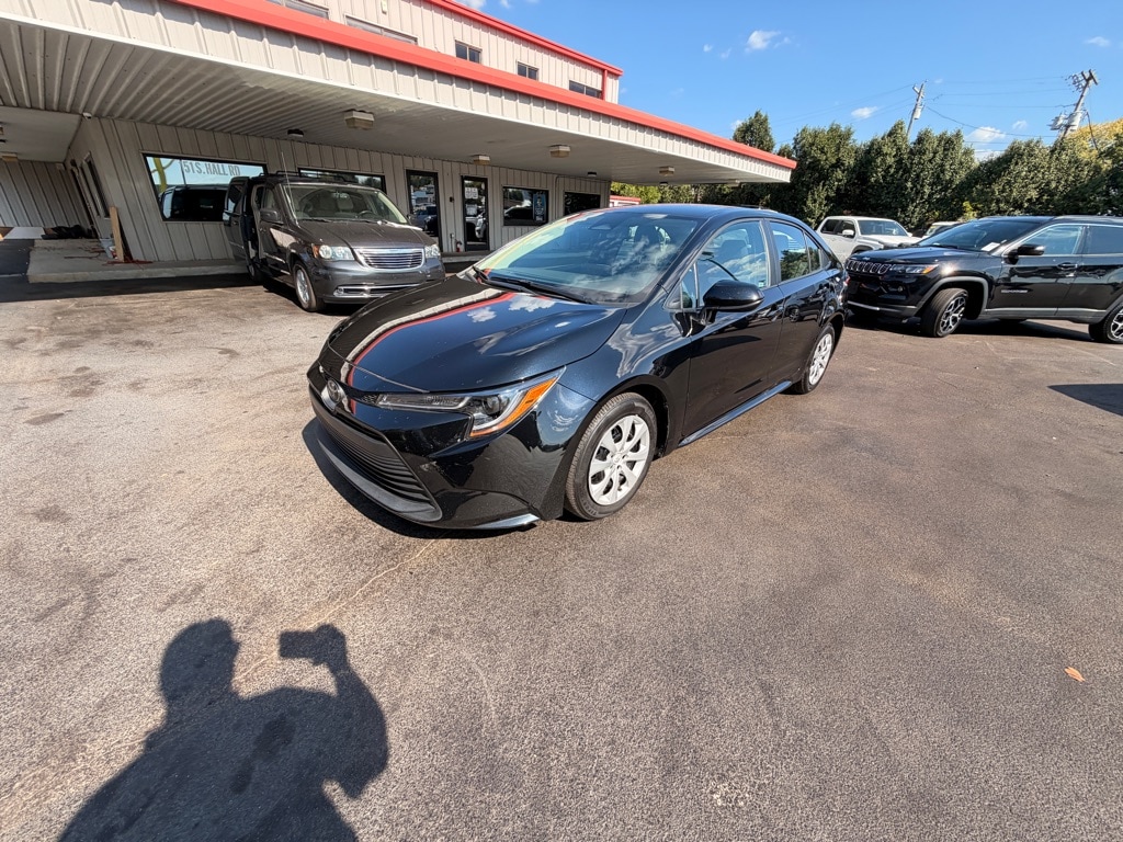 Used 2025 Toyota Corolla LE Sedan