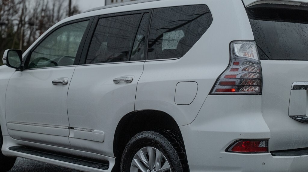 2016 Lexus GX 460 photo 4