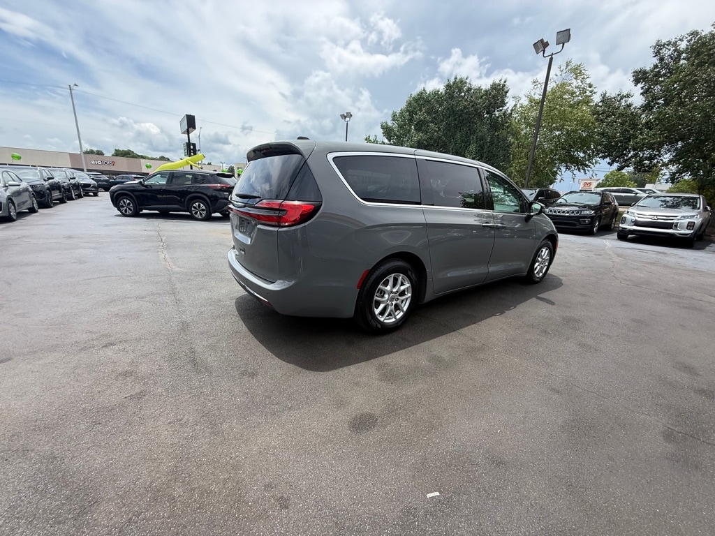 Used 2023 Chrysler Pacifica Touring L Van