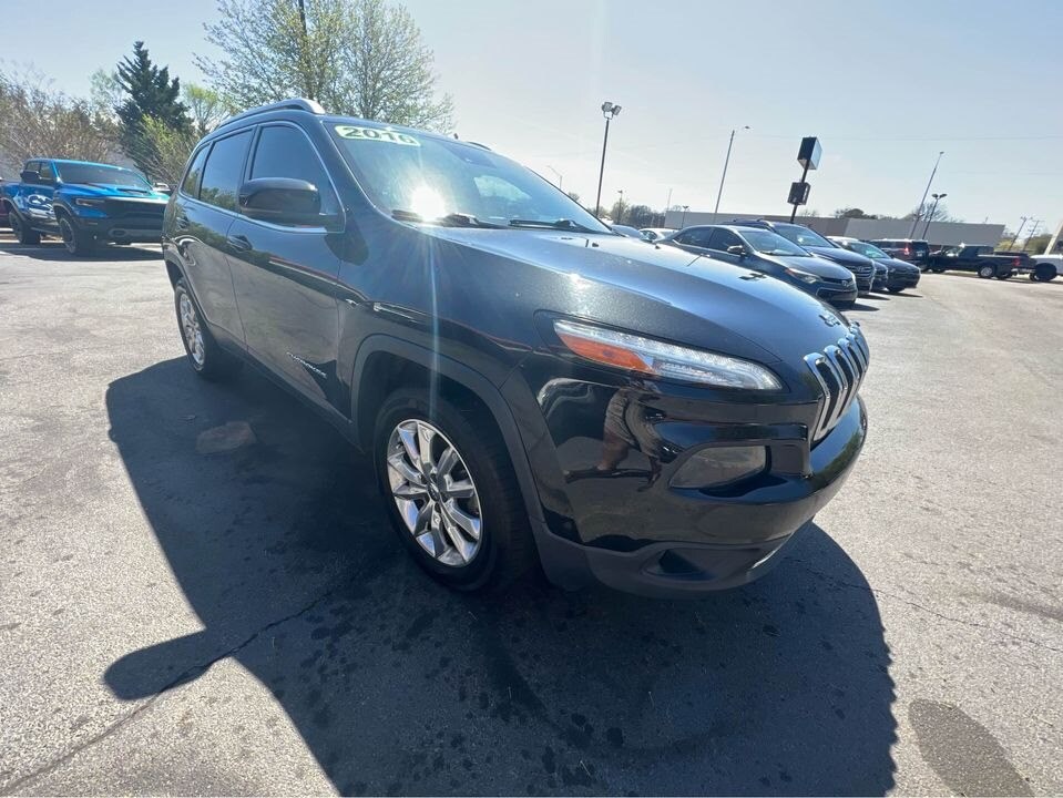 2016 Jeep Cherokee Limited photo 2