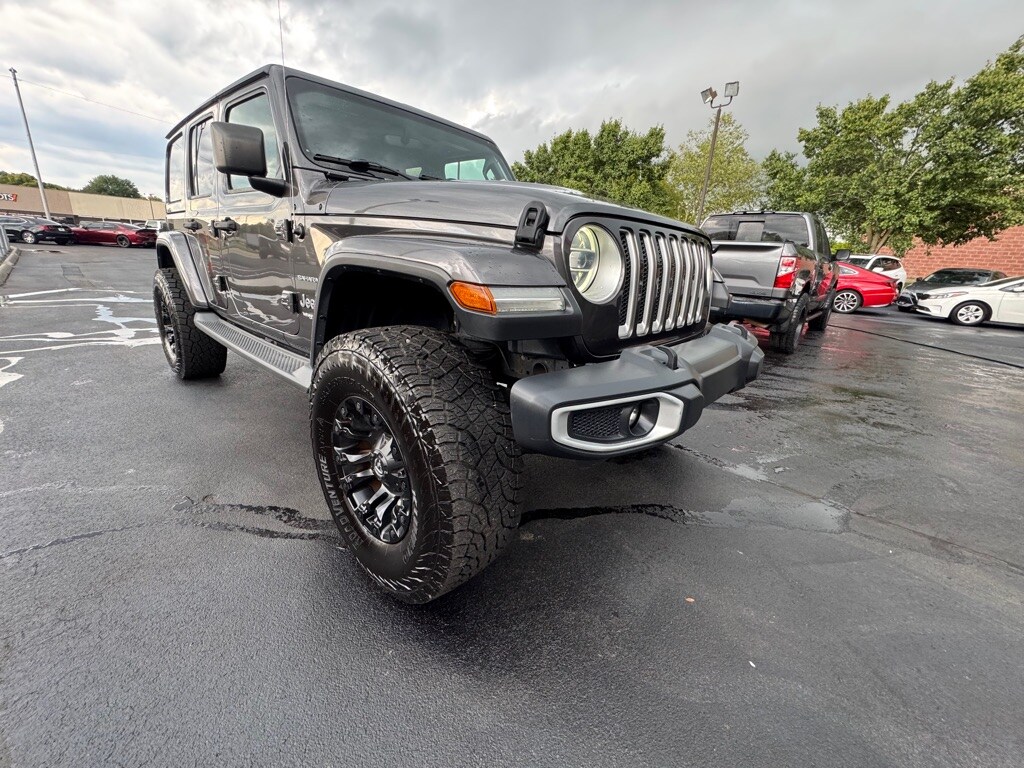 2019 Jeep Wrangler Unlimited Sahara photo 2