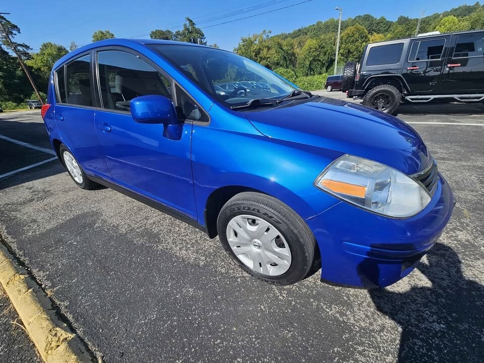2012 Nissan Versa 1.8 S photo 3