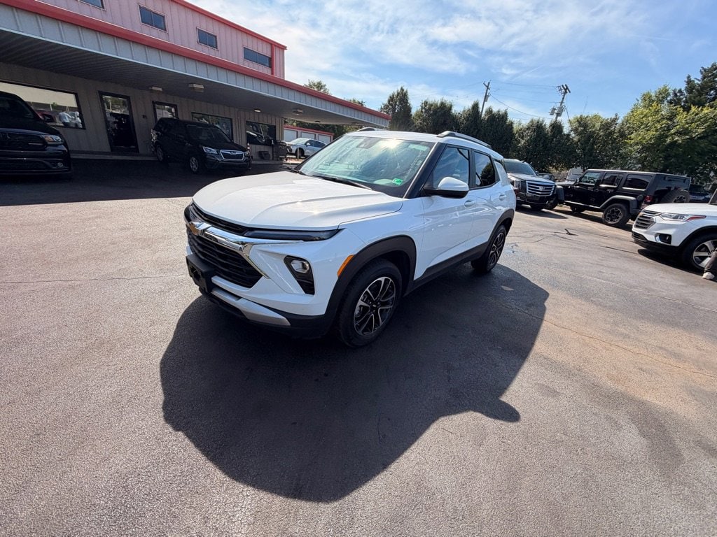 Used 2025 Chevrolet Trailblazer LT SUV