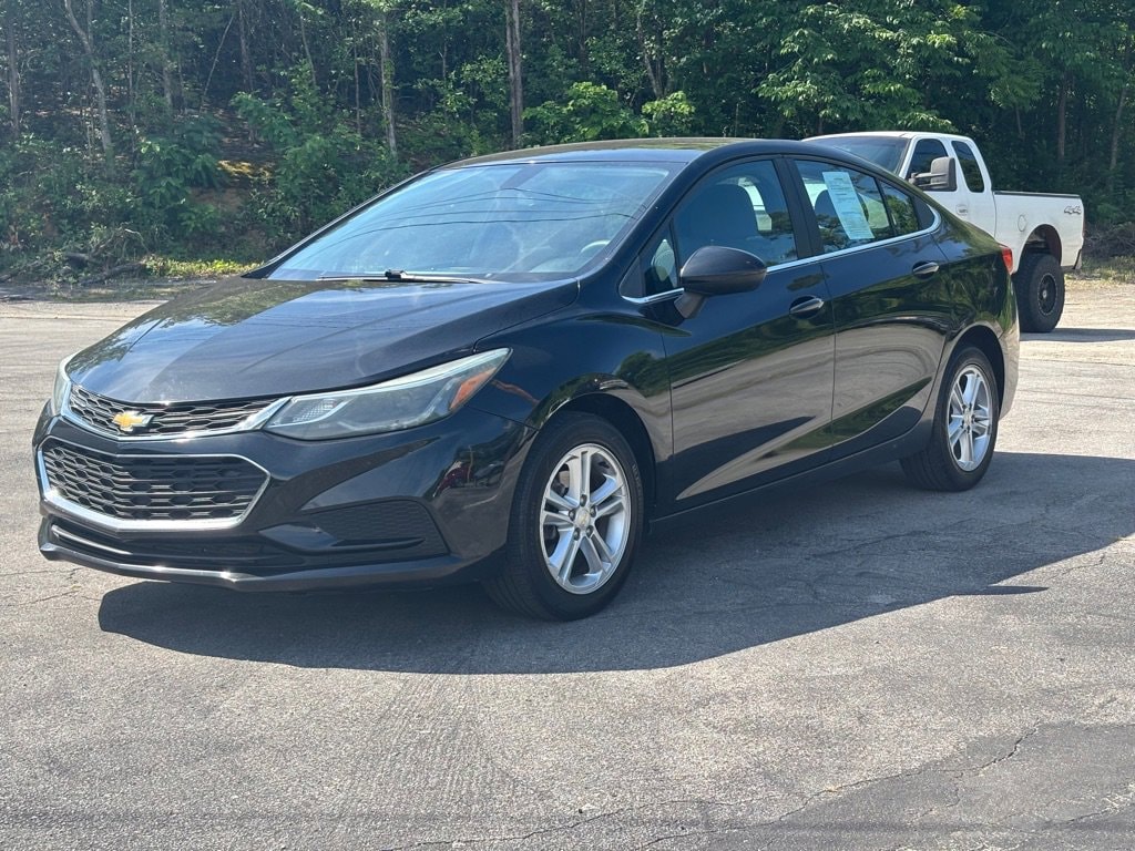 Used 2017 Chevrolet Cruze LT Auto Sedan