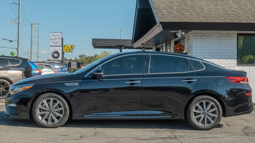 2019 Kia Optima EX photo 2