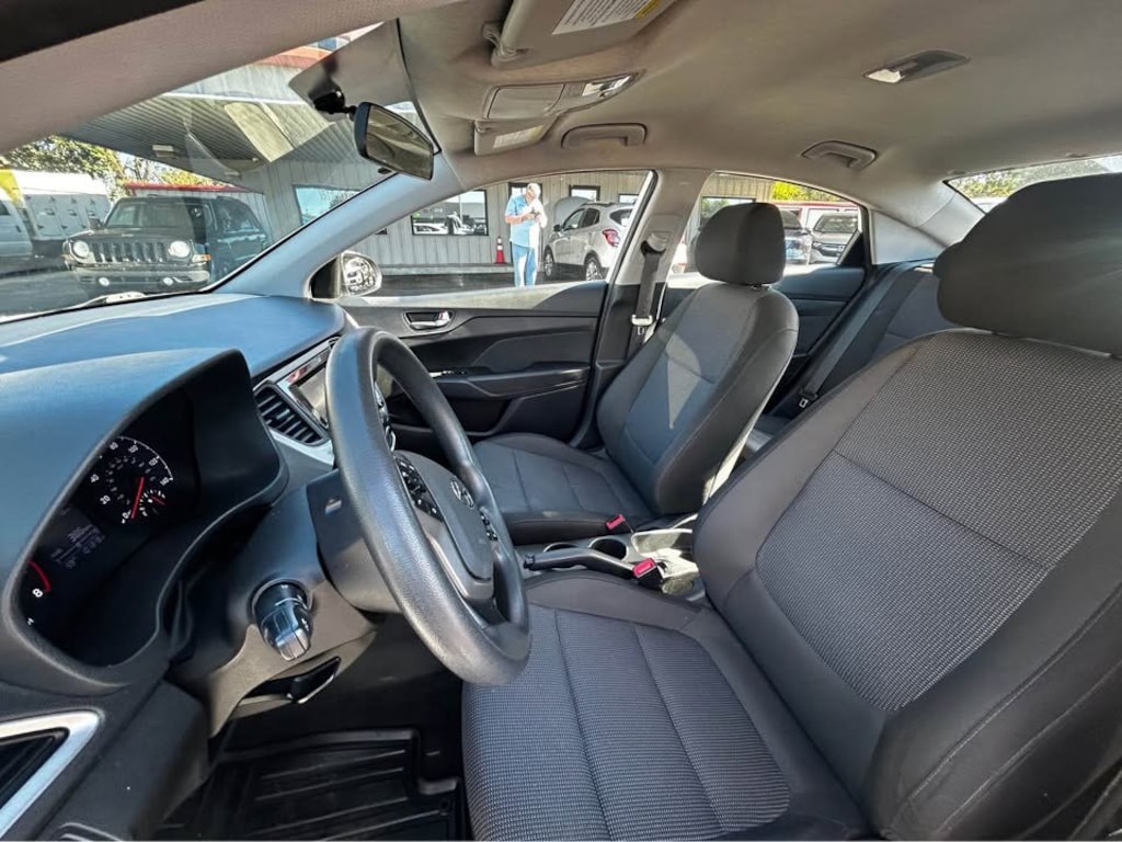 Used 2020 Hyundai Accent SE Sedan