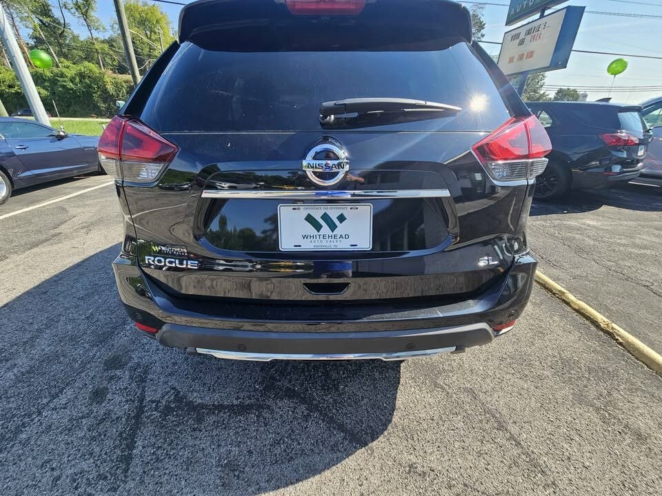 2020 Nissan Rogue SL photo 2