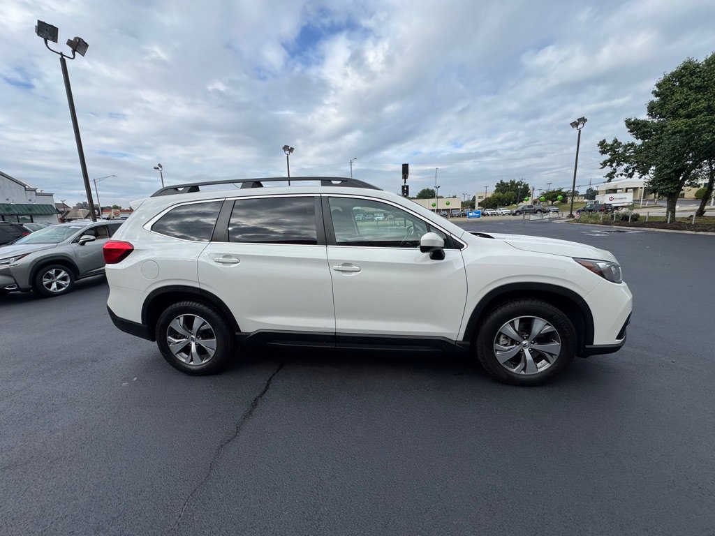 2022 Subaru Ascent Premium photo 4