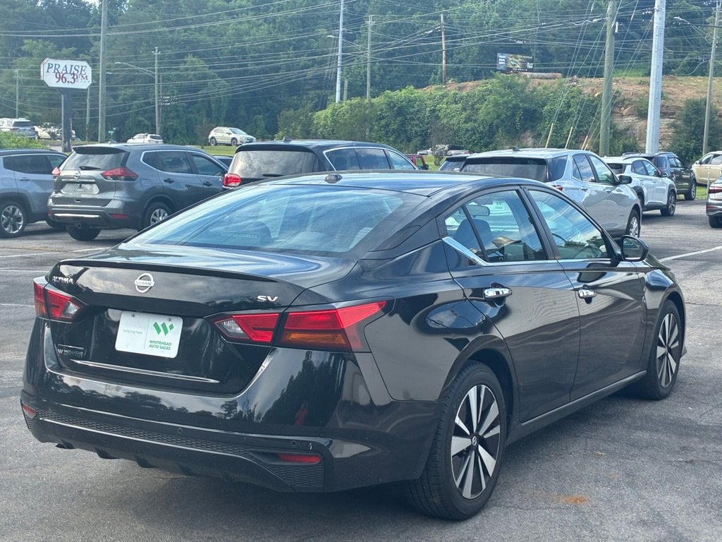 Used 2021 Nissan Altima 2.5 SV Sedan