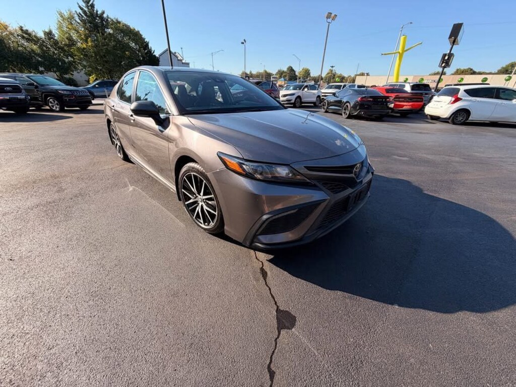 Used 2023 Toyota Camry SE Sedan