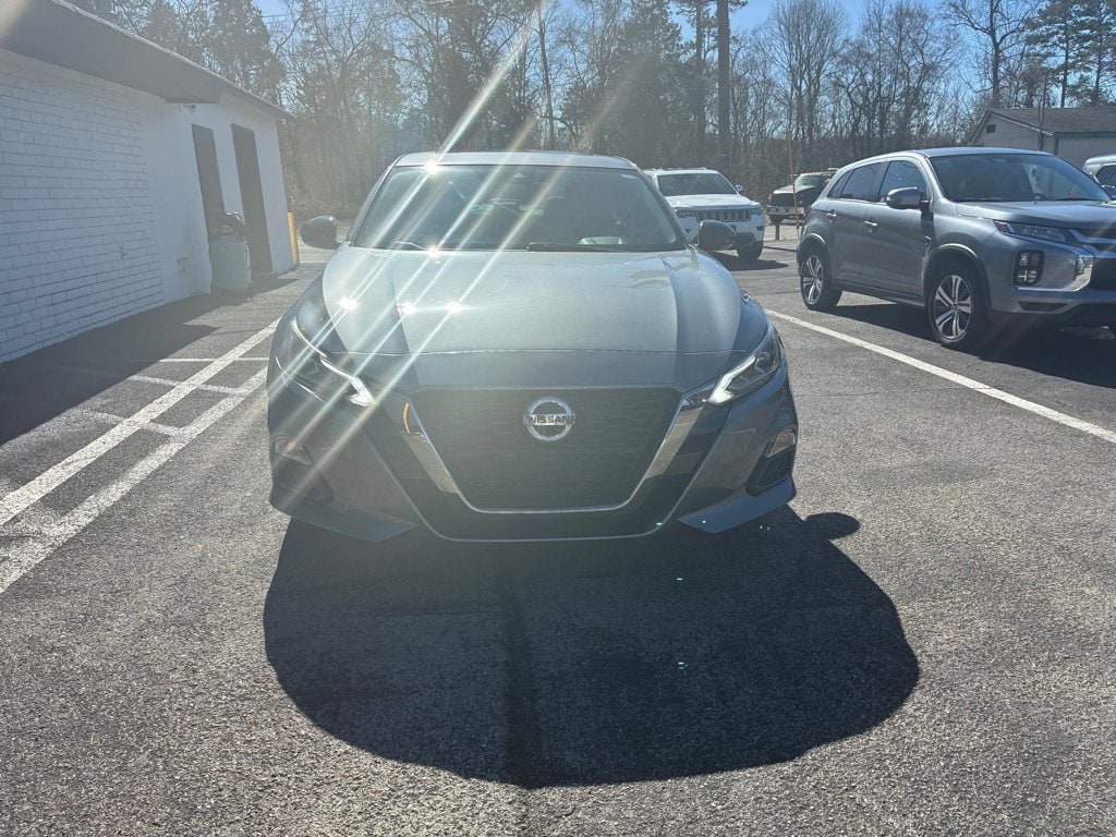 Used 2020 Nissan Altima 2.5 SR Sedan