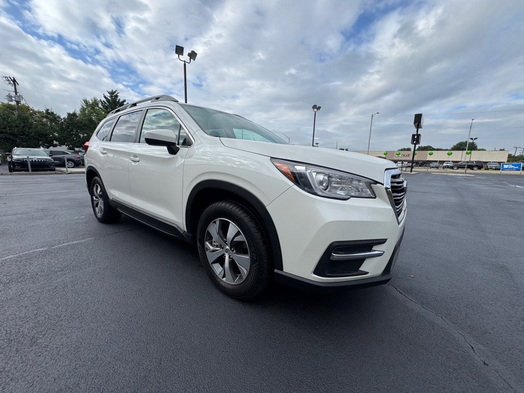 2022 Subaru Ascent Premium photo 3
