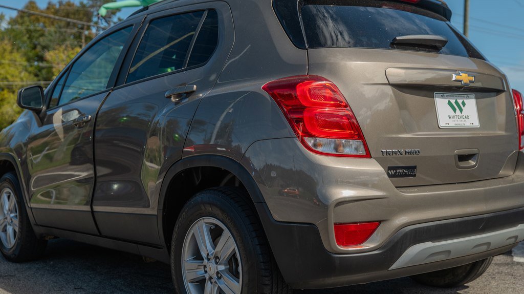 2021 Chevrolet Trax LT photo 2