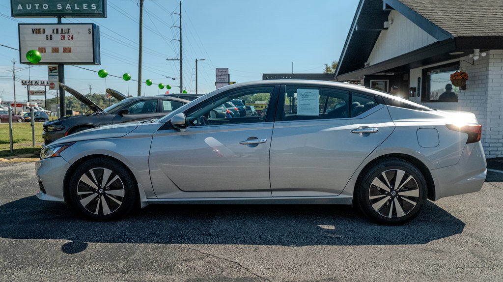 2022 Nissan Altima 2.5 SV photo 3