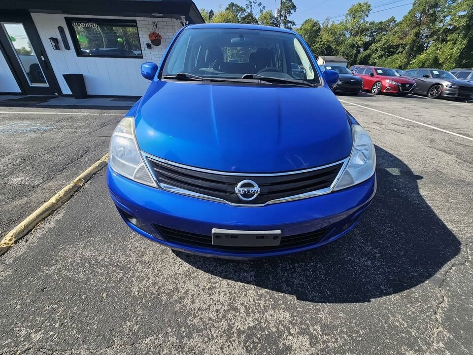 2012 Nissan Versa 1.8 S photo 2