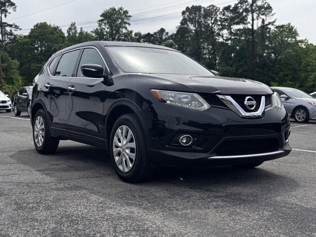 Used 2015 Nissan Rogue S SUV