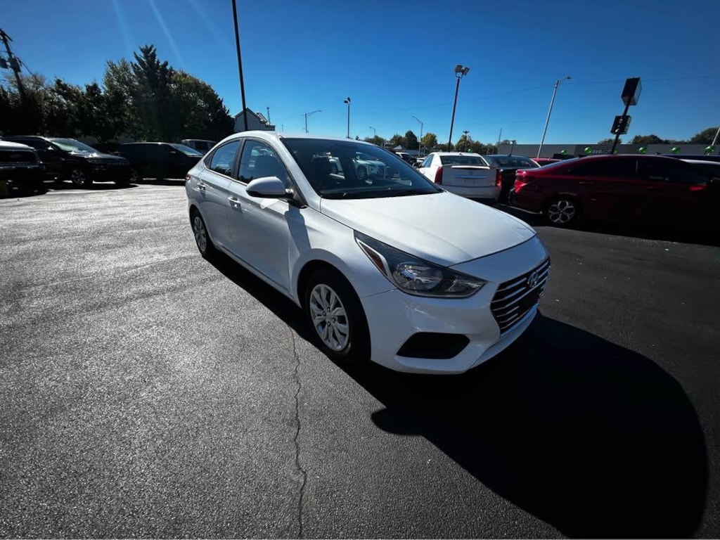 Used 2020 Hyundai Accent SE Sedan