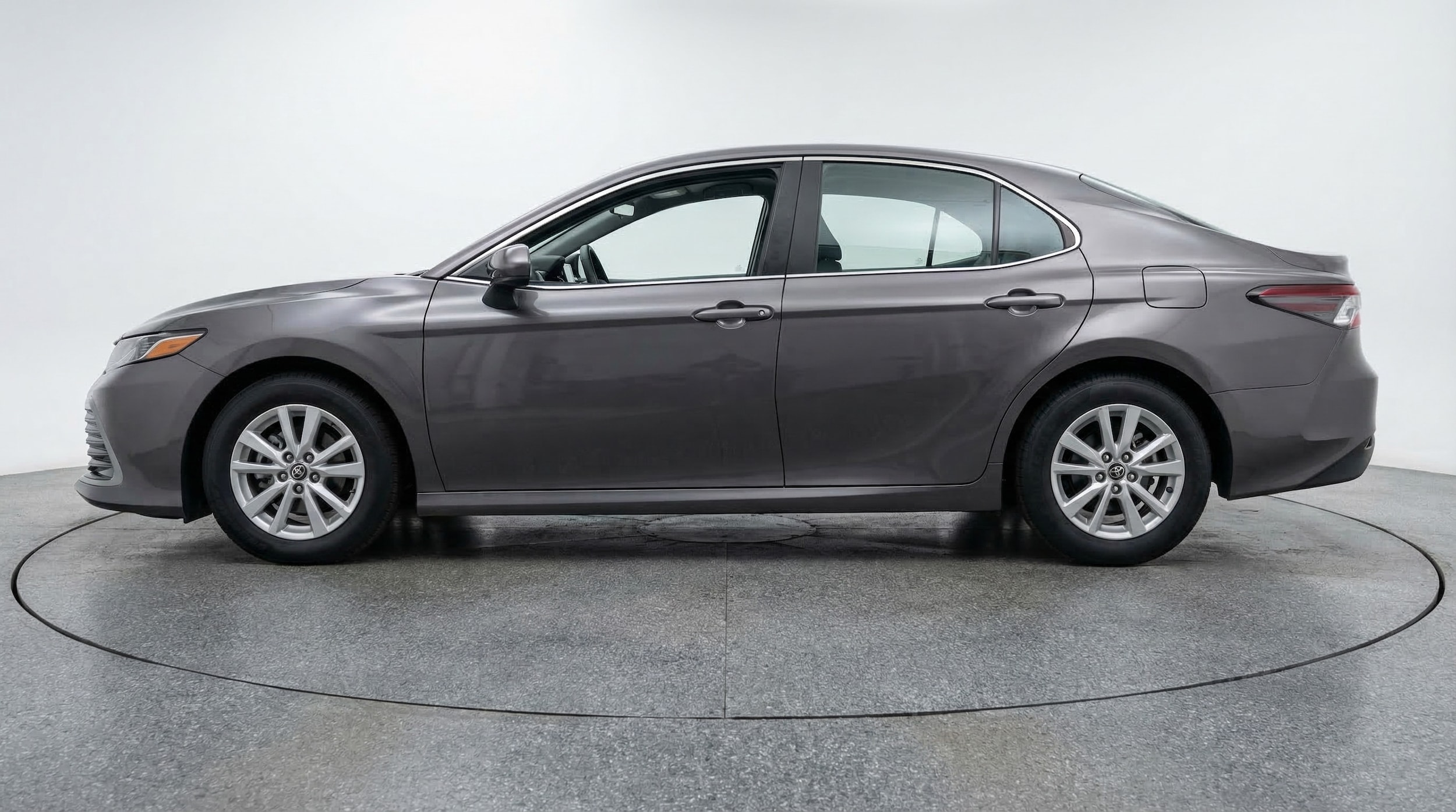 Thumbnail: 2025 Toyota Camry - 4