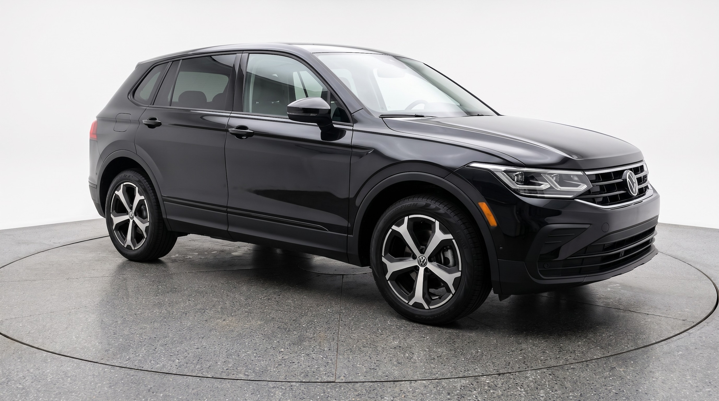 Thumbnail: 2026 Volkswagen Tiguan - 1