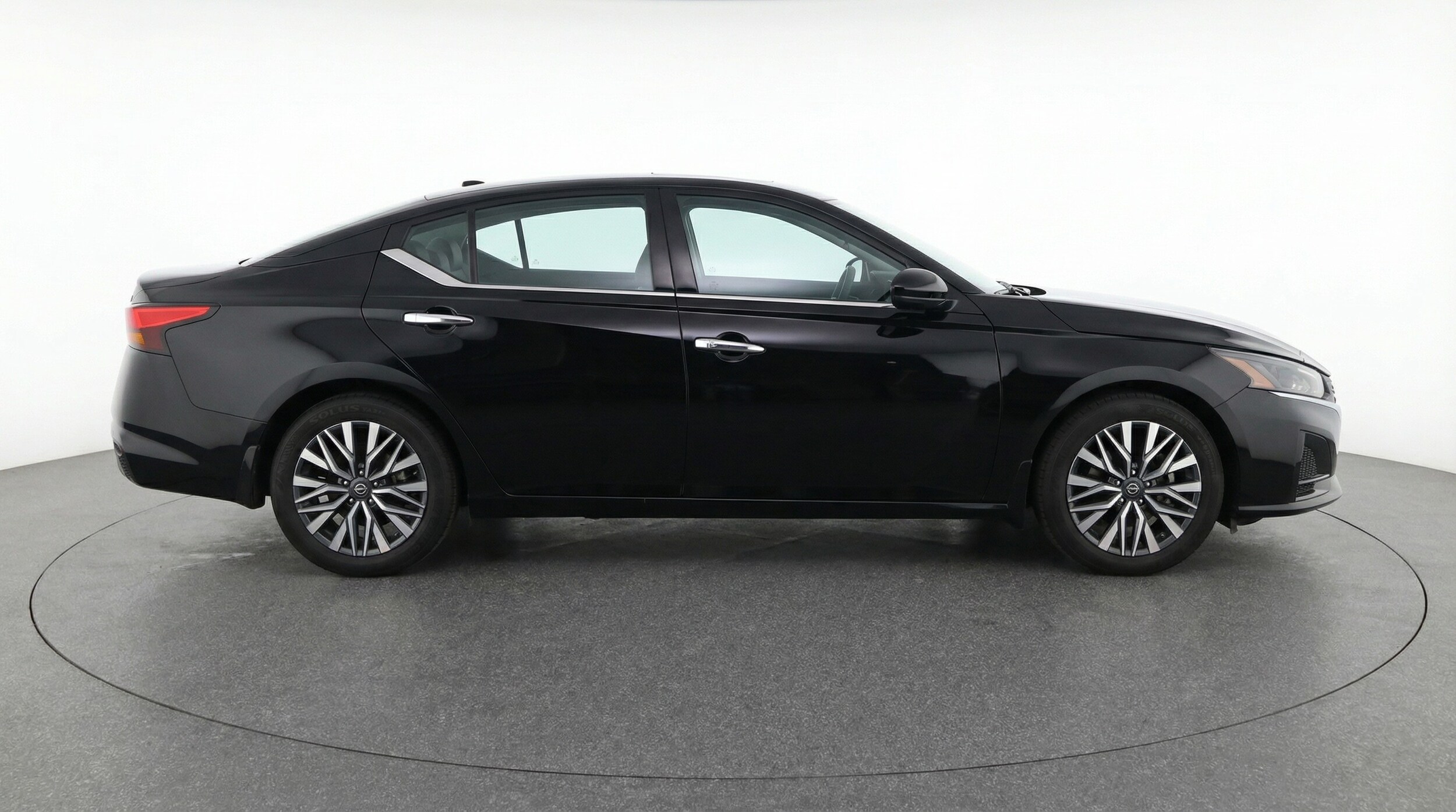 Thumbnail: 2025 Nissan Altima - 8