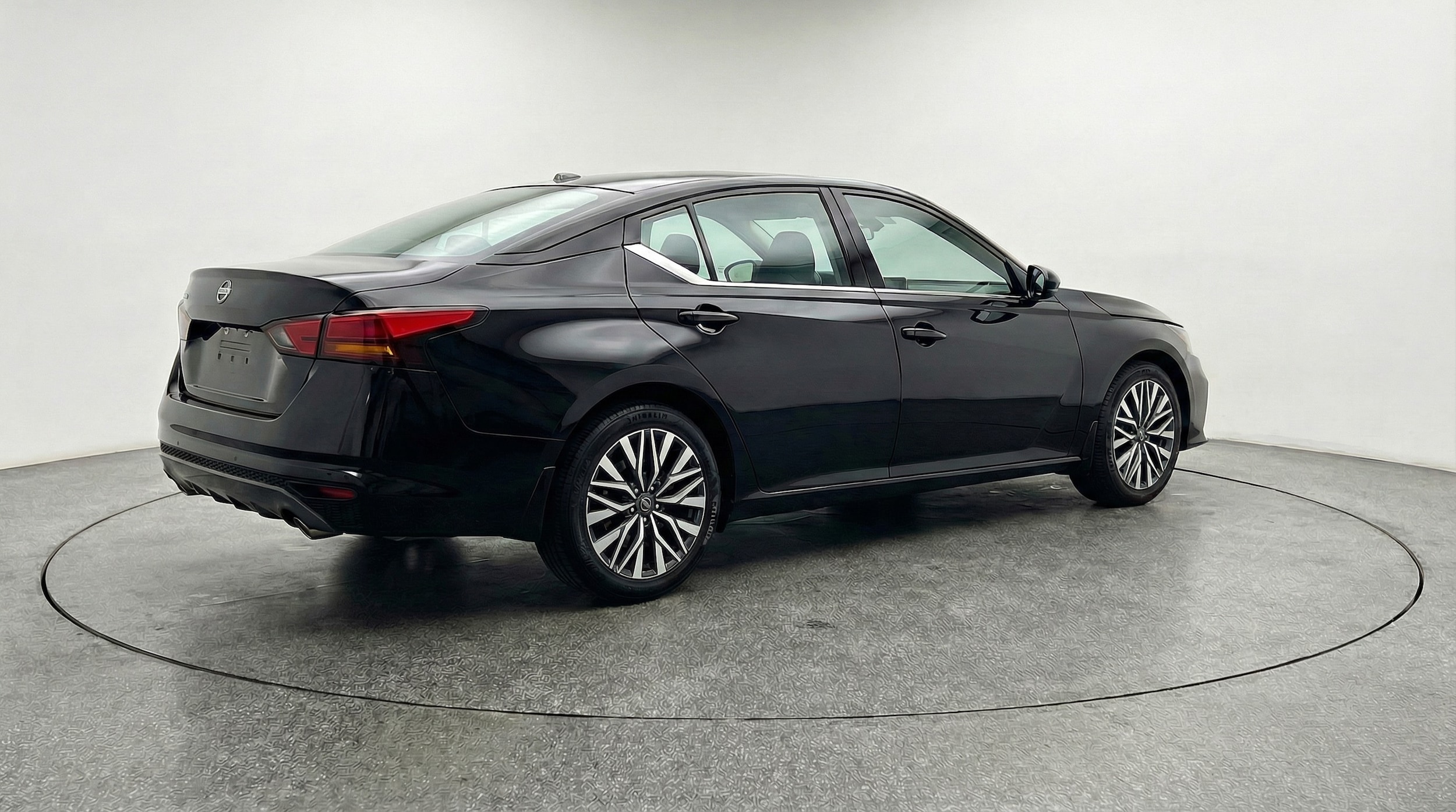 Thumbnail: 2025 Nissan Altima - 7
