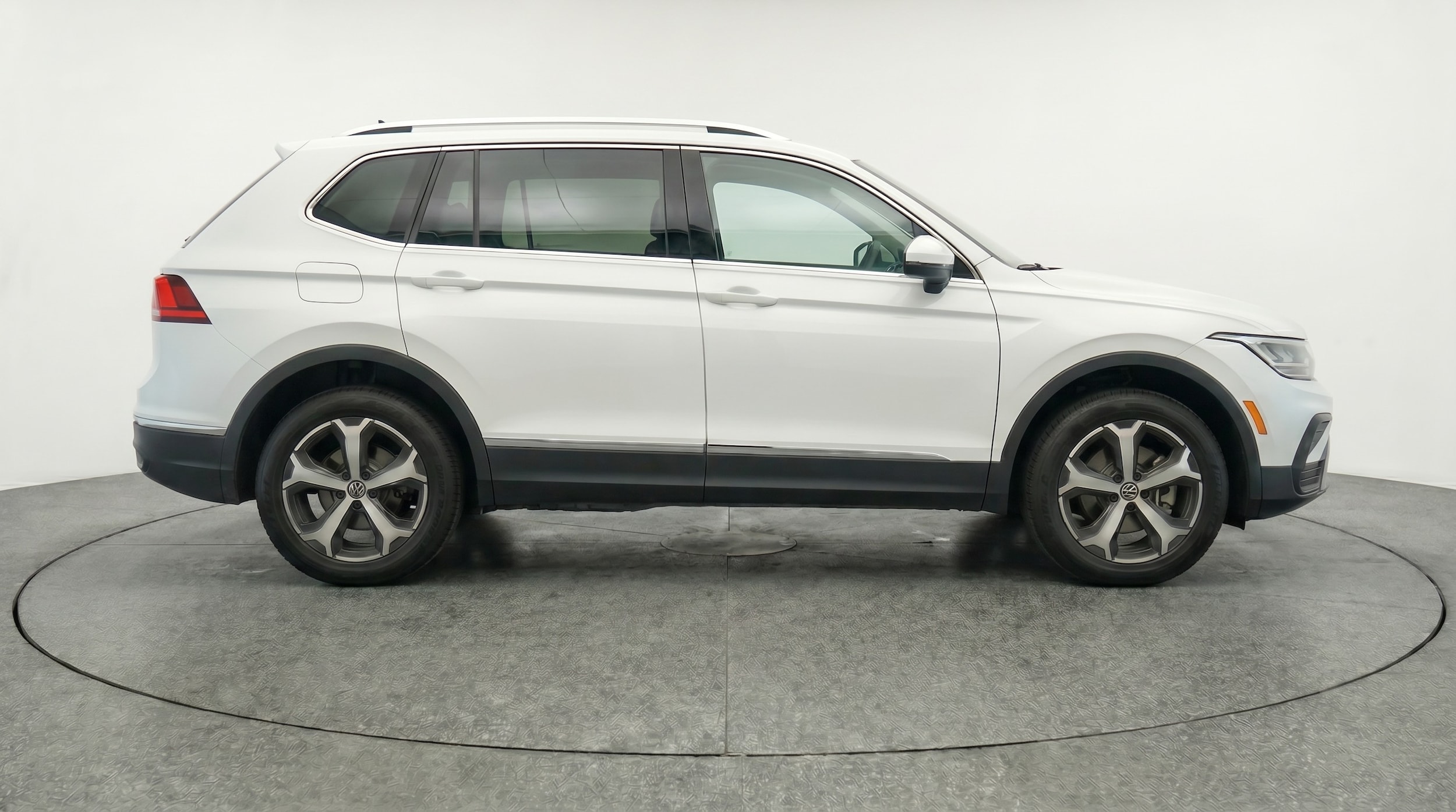 Thumbnail: 2026 Volkswagen Tiguan - 8