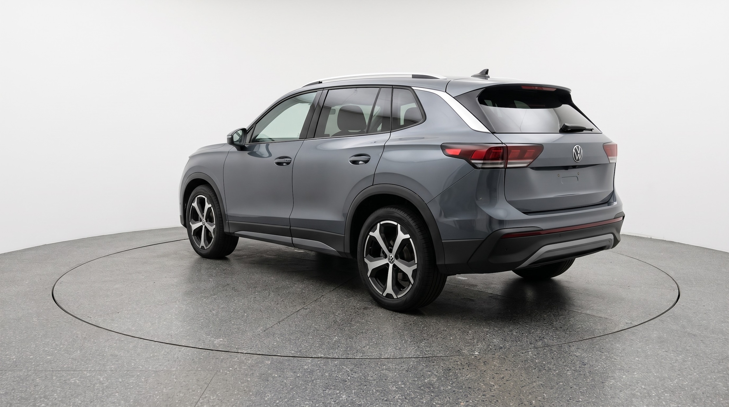 Thumbnail: 2026 Volkswagen Tiguan - 5
