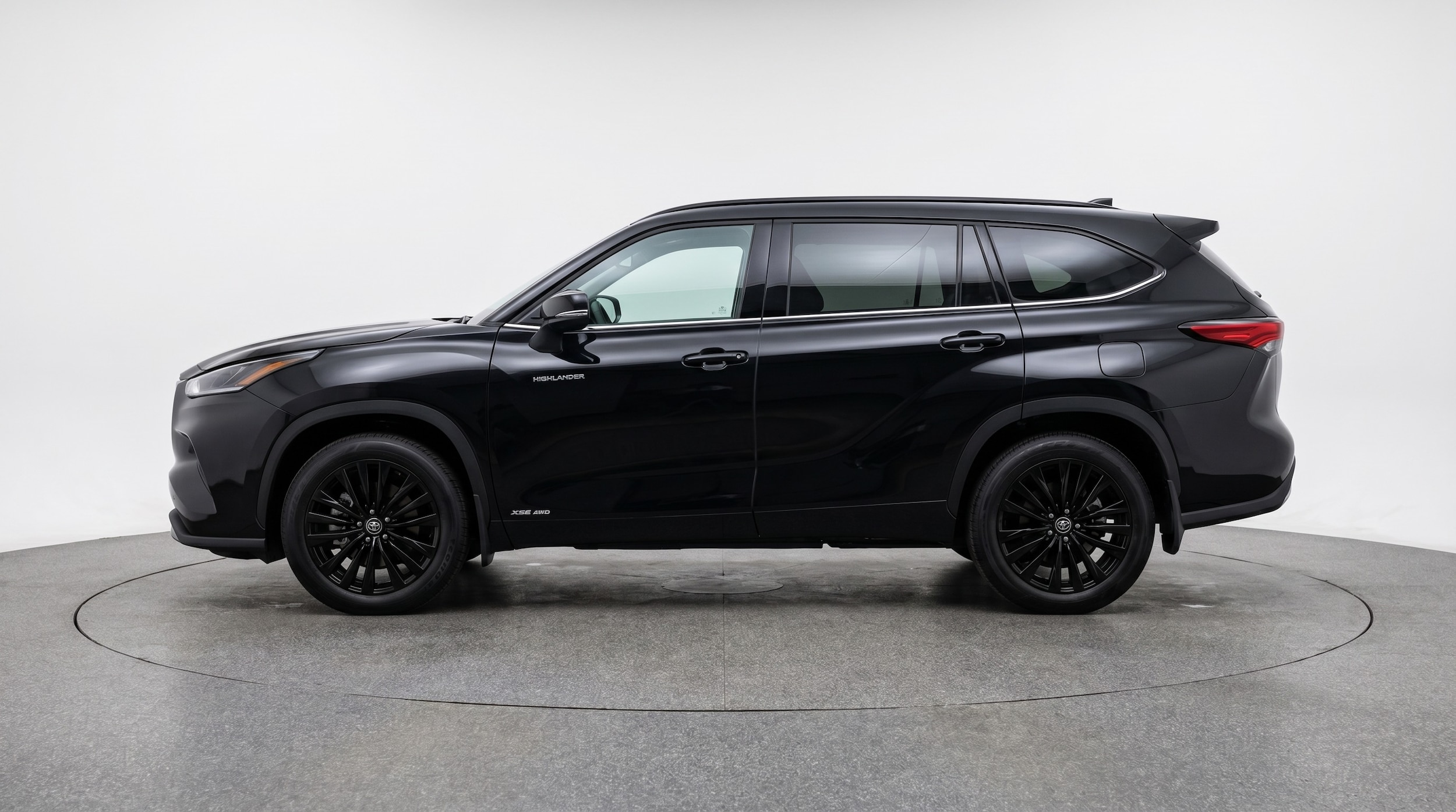 Thumbnail: 2025 Toyota Highlander - 4