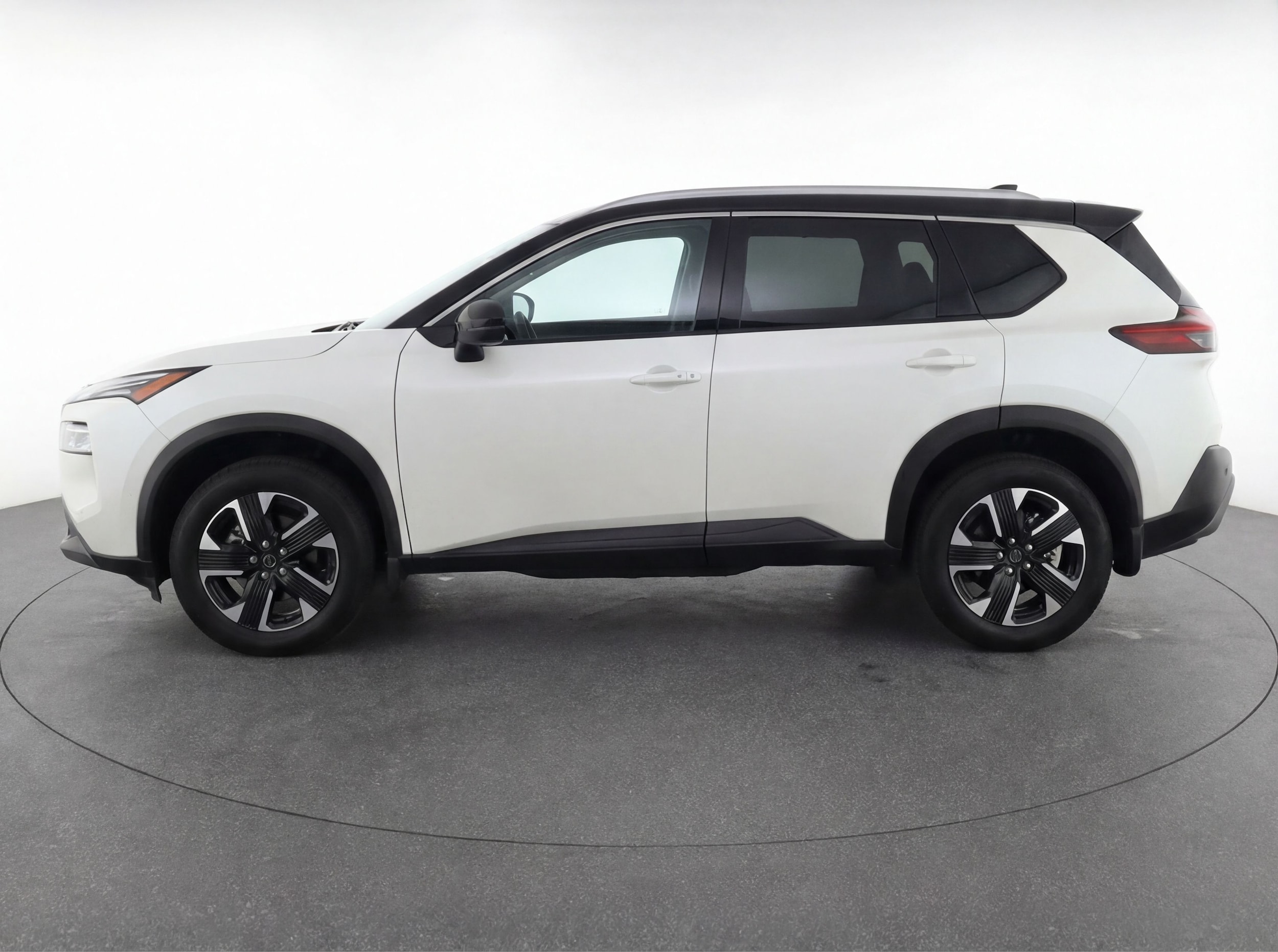 Thumbnail: 2025 Nissan Kicks - 4