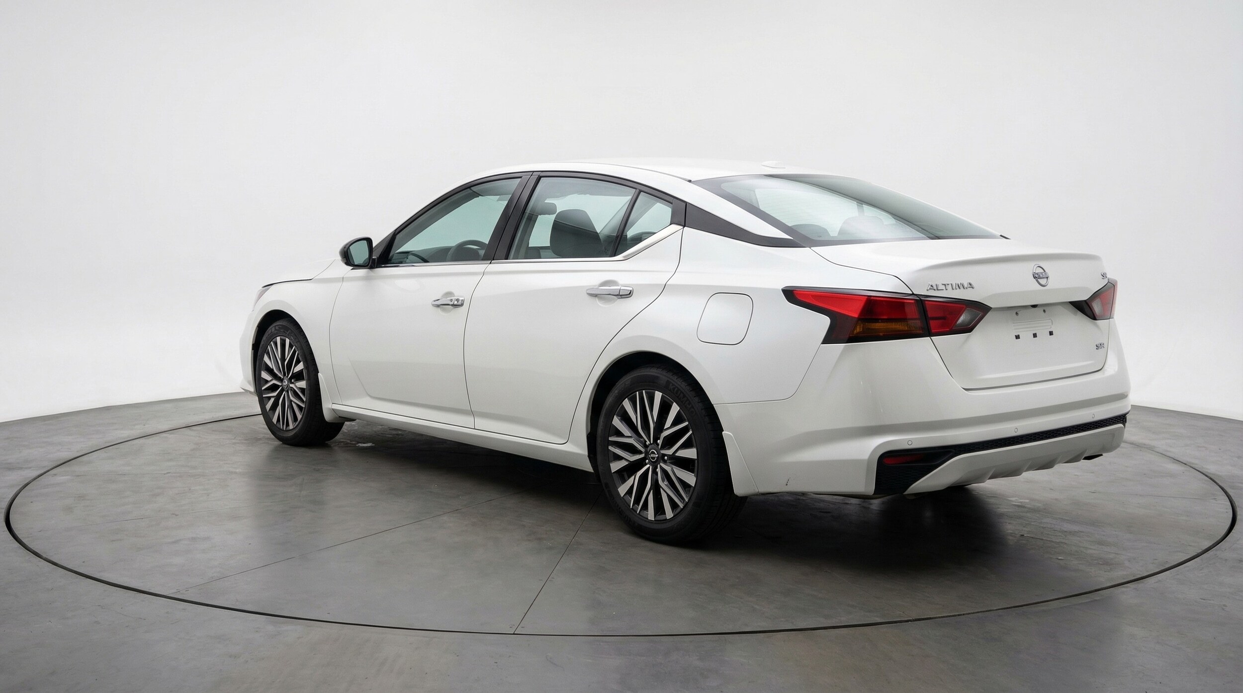 Thumbnail: 2025 Nissan Altima - 5