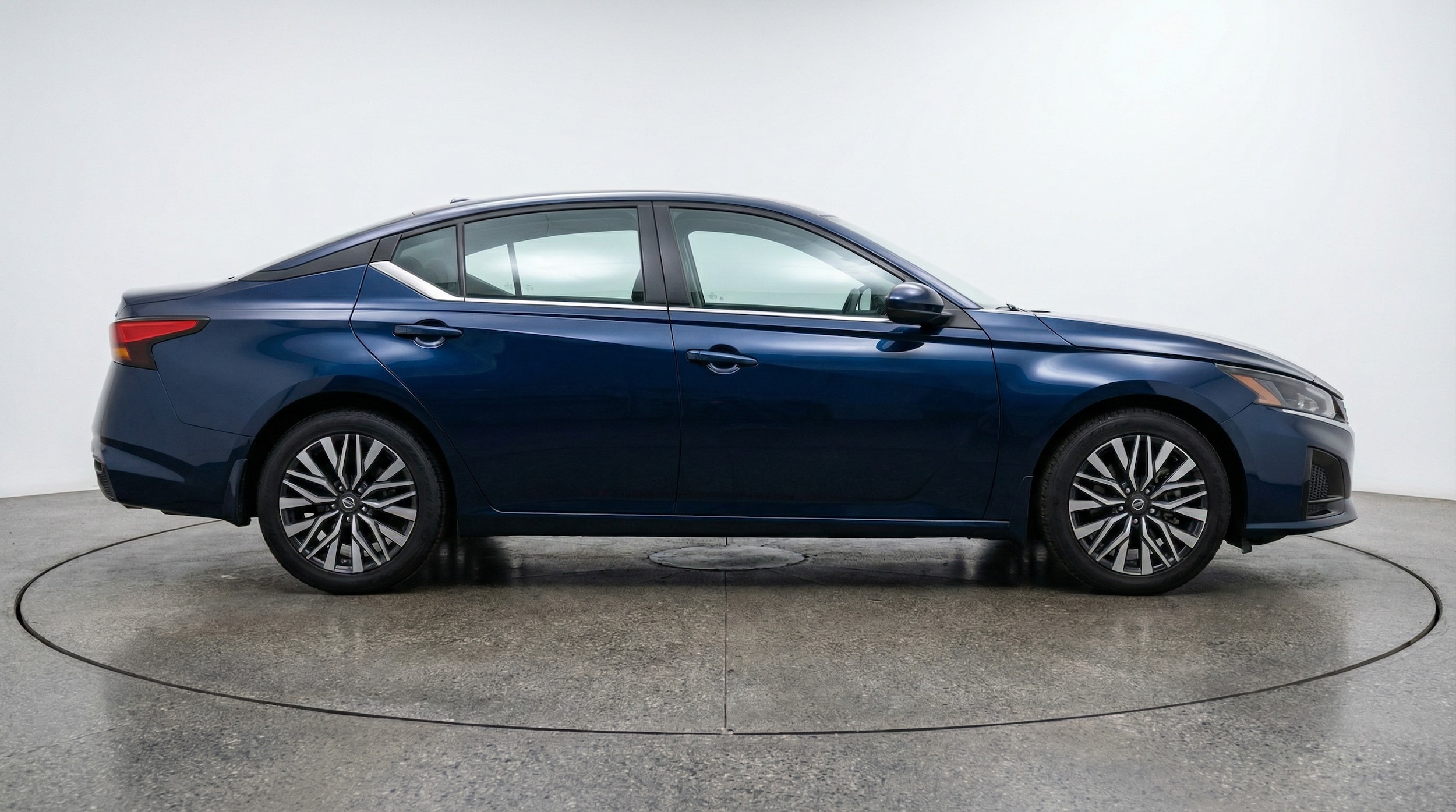 Thumbnail: 2025 Nissan Altima - 8