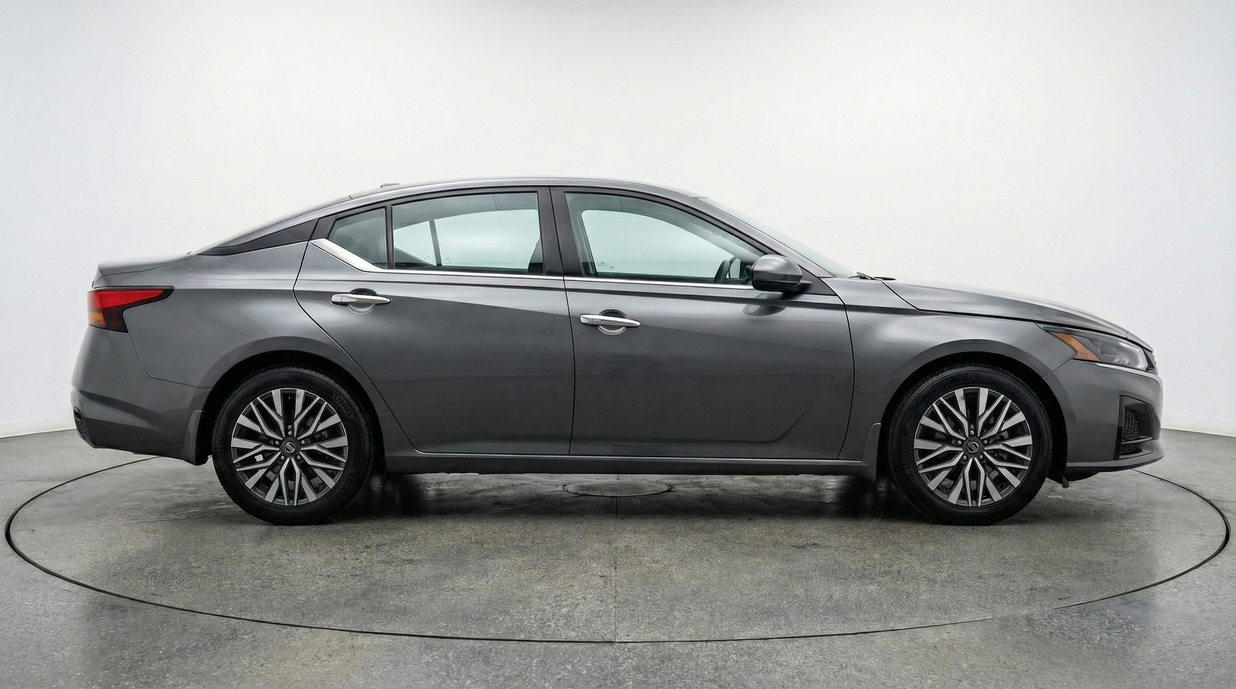 Thumbnail: 2025 Nissan Altima - 8