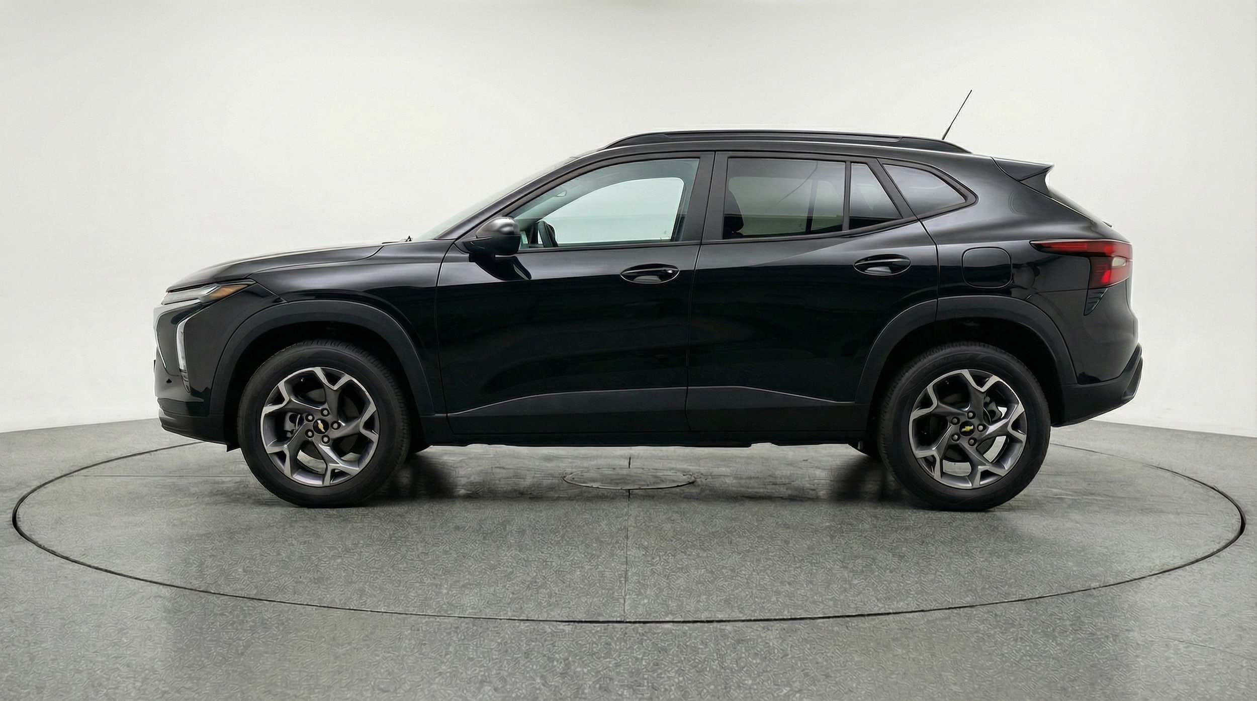 Thumbnail: 2025 Chevrolet Trax - 4