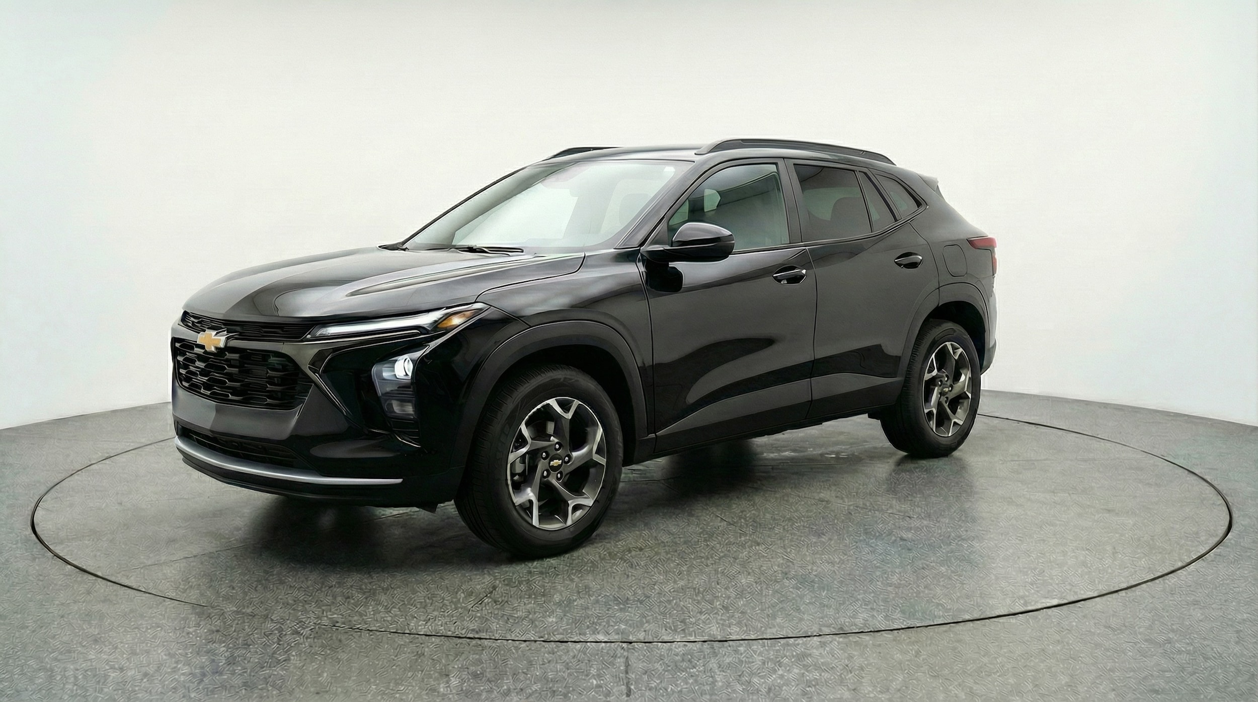 Thumbnail: 2025 Chevrolet Trax - 3