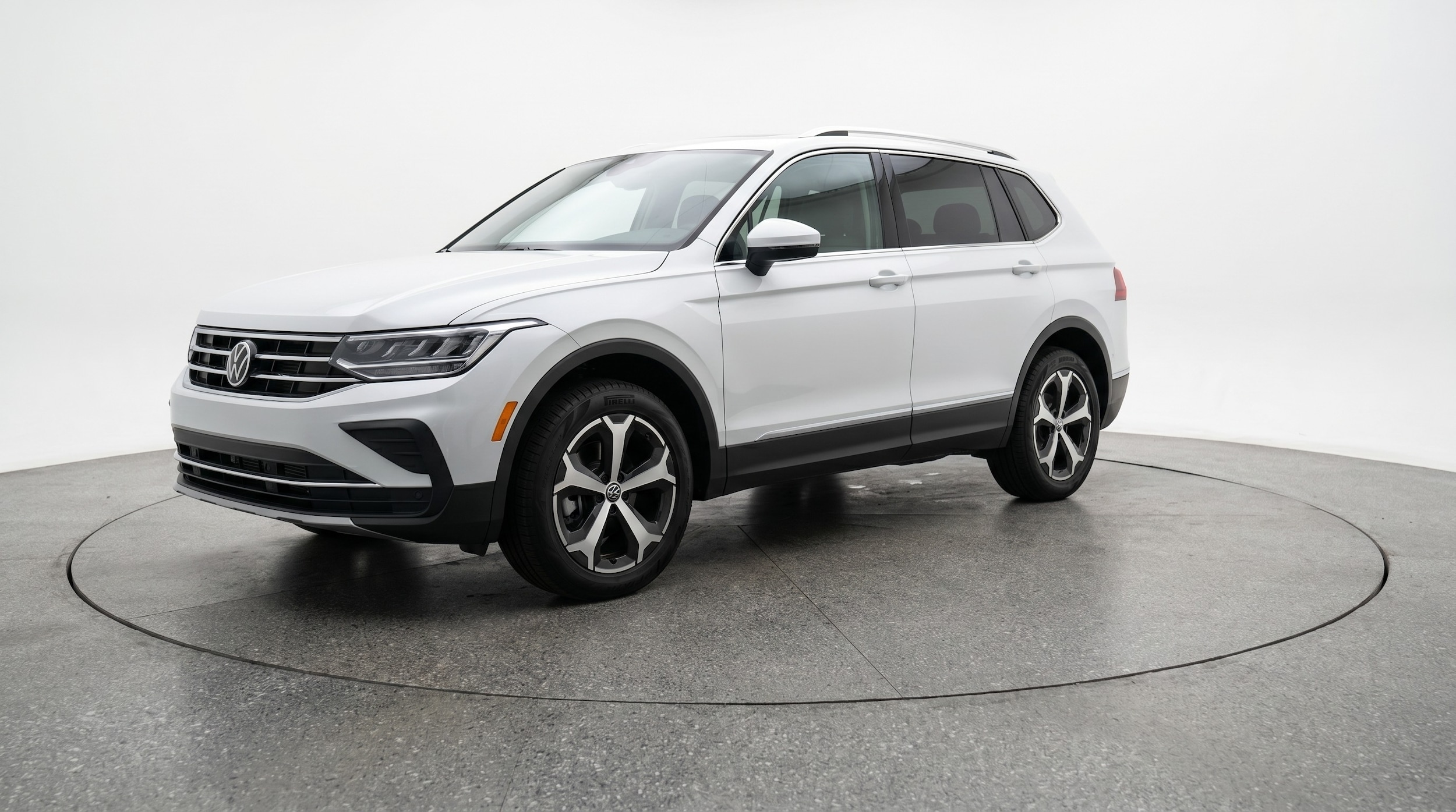 Thumbnail: 2026 Volkswagen Tiguan - 3