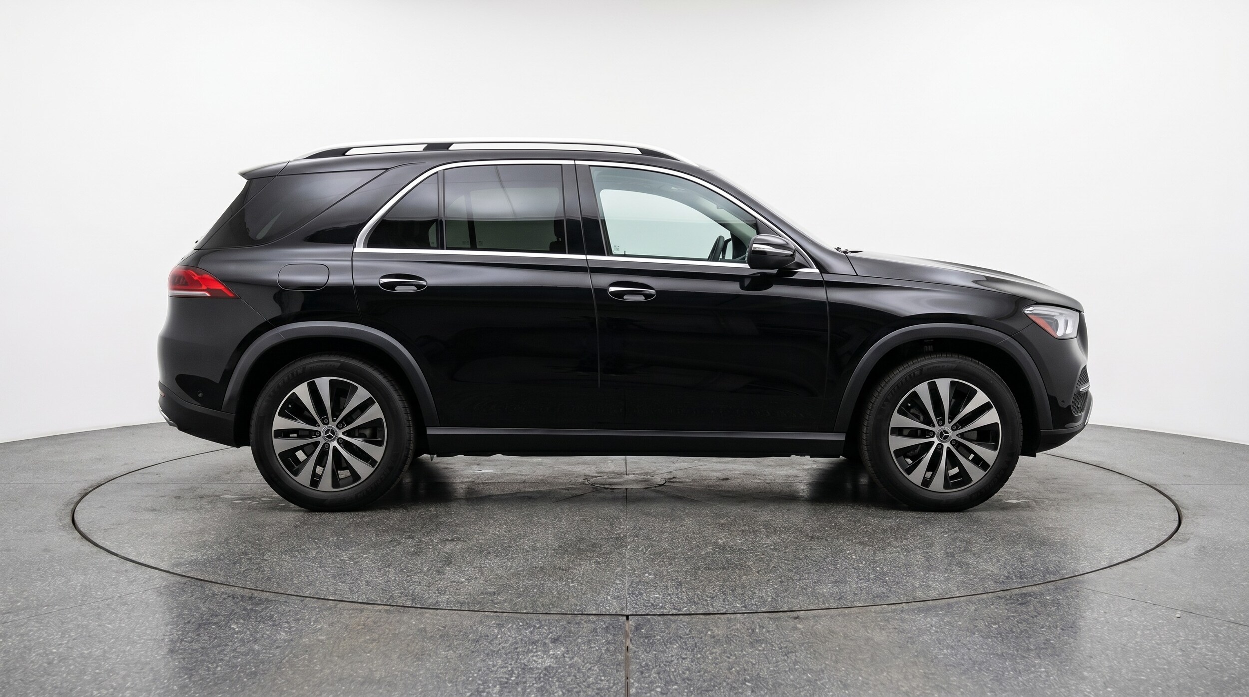 Thumbnail: 2026 Mercedes-Benz GLE - 8