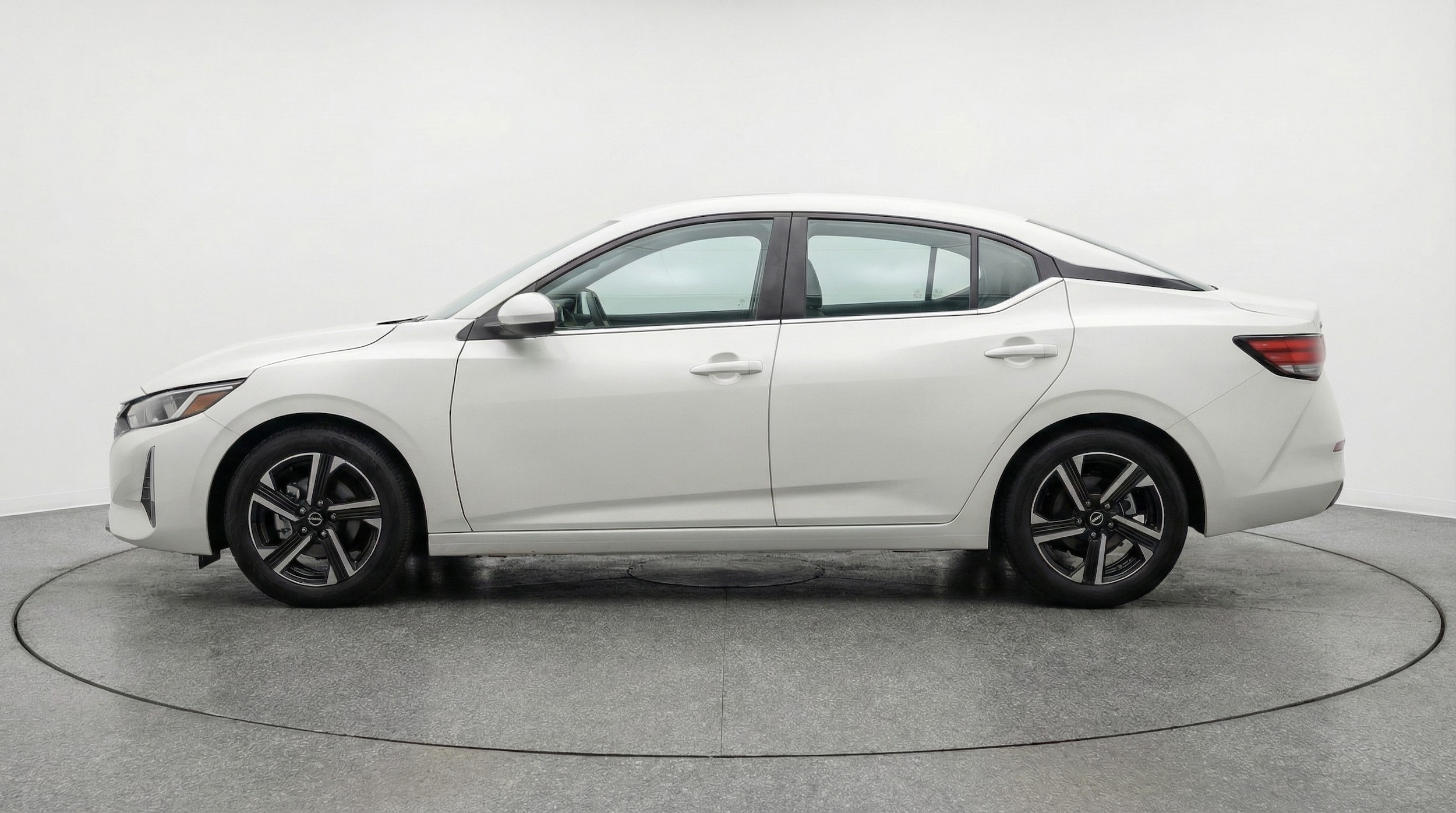 Thumbnail: 2025 Nissan Sentra - 4