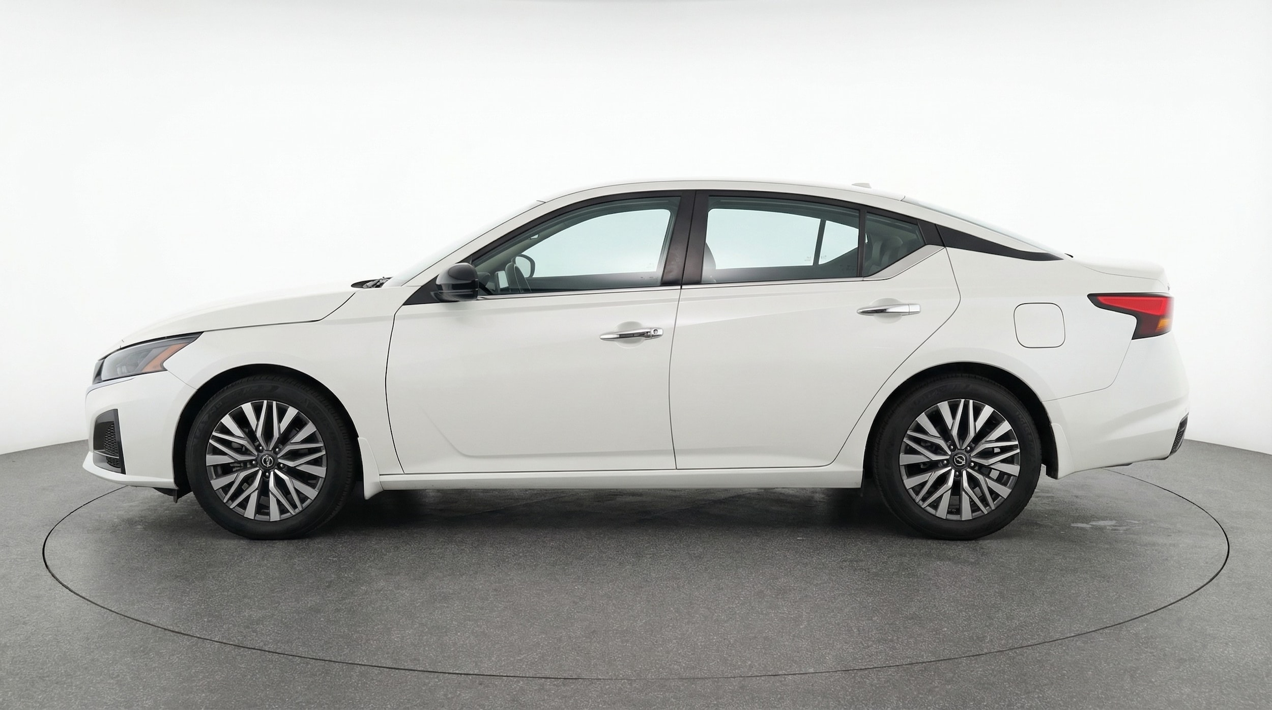 Thumbnail: 2025 Nissan Altima - 4