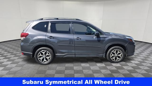 Used 2021 Subaru Forester Premium with VIN JF2SKAFCXMH412378 for sale in Hartford, VT