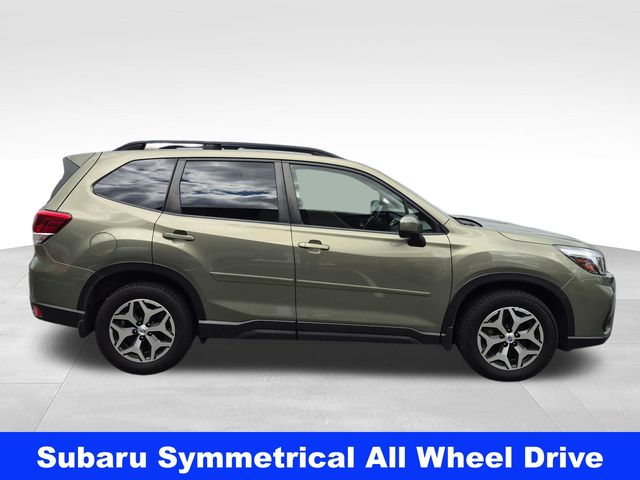 Used 2019 Subaru Forester Premium with VIN JF2SKAECXKH592010 for sale in Hartford, VT