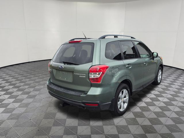 2015 Subaru Forester 2.5i Premium photo 2
