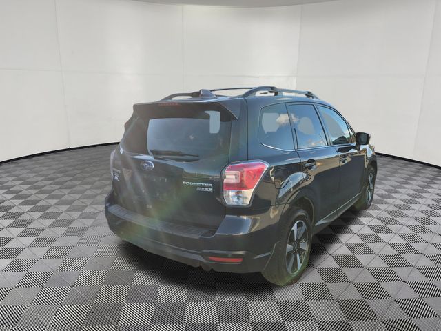 2017 Subaru Forester 2.5i Limited photo 3