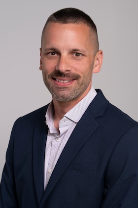 Staff member Robert Arthur from ID_c6cda96fd8bc