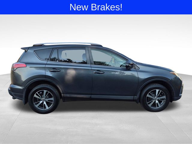 Used 2016 Toyota RAV4 XLE with VIN JTMRFREV4GD193562 for sale in Hartford, VT