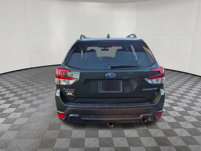 2022 Subaru Forester Limited photo 3