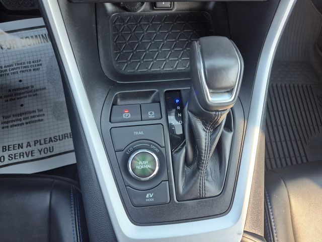 2021 Toyota RAV4 XSE - Photo 17