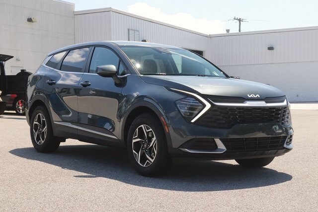 2024 Kia Sportage LX photo 2