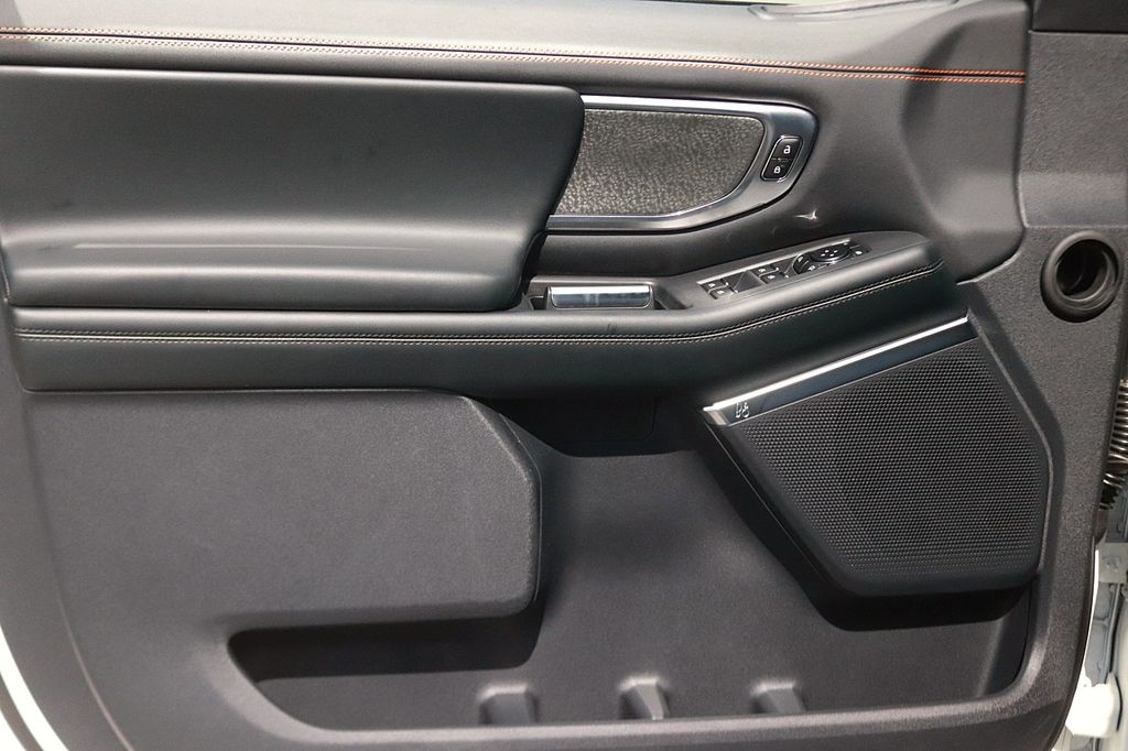 2026 Ford Expedition Tremor - Photo 10