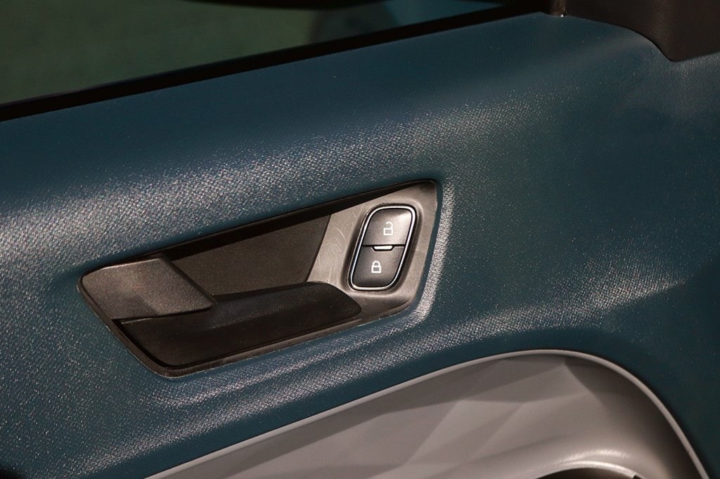 2026 Ford Maverick XL - Photo 10